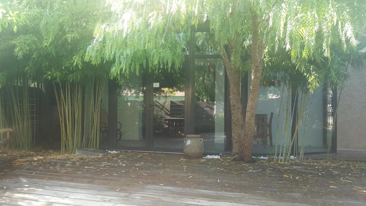 Les Aromatiques - Terrasse & Parking Prive A Villeneuve Les Avignon - Proche Golf Academy エクステリア 写真
