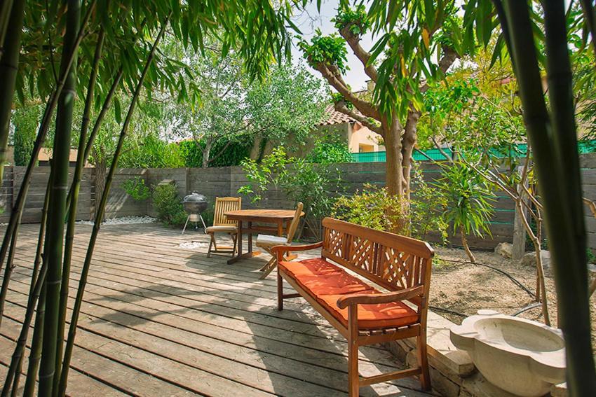Les Aromatiques - Terrasse & Parking Prive A Villeneuve Les Avignon - Proche Golf Academy エクステリア 写真